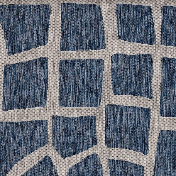 Homeroots 63 x 91 in. Blue or Grey Polypropylene Rug 375229 - main
